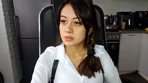 Snapshot of letitiamagett chatting on 26, 6, 2026 Emily online show from 26, 6, 2026