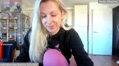 LeaVixx online show from 24, 10, 2025