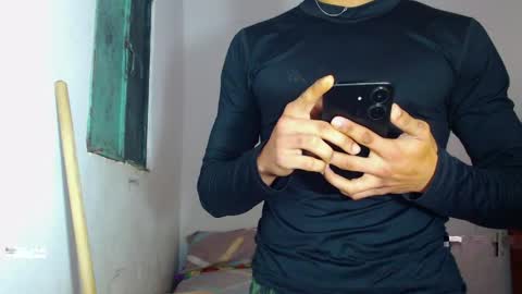 Snapshot of lewis_ly chatting on 2, 5, 2026 i am lewis ly EDUARDO MEMDOZA15 online show from 2, 5, 2026