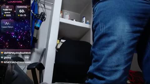 Snapshot of lewislamxxx chatting on 10, 1, 2025 Lewis online show from 10, 1, 2025