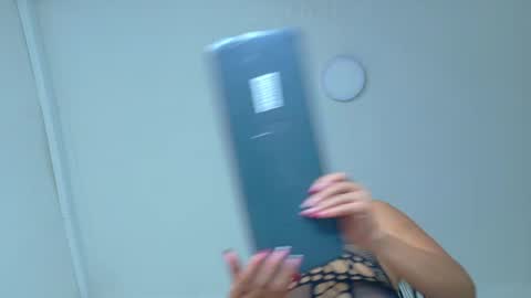 Snapshot of lexadominant__ chatting on 21, 5, 2026 L E X A online show from 21, 5, 2026