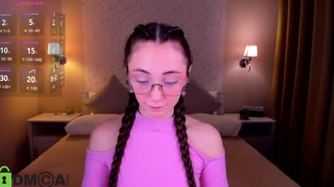Snapshot of lexi_split chatting on 10, 5, 2026 Lexi GTM2 MonWedThurSatSun 1000am-400pm online show from 10, 5, 2026