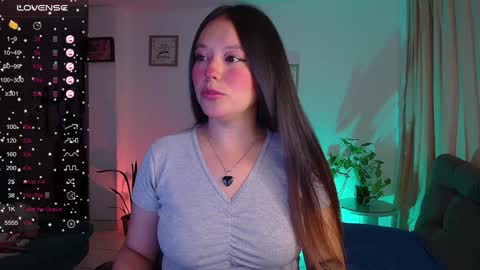 Lexie Thompson   8pm  0000am -5 online show from 7, 2, 2025