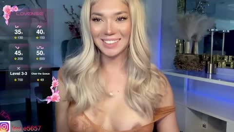 Snapshot of lexiesmith_ chatting on 6, 1, 2025 lexiesmith_ online show from 6, 1, 2025