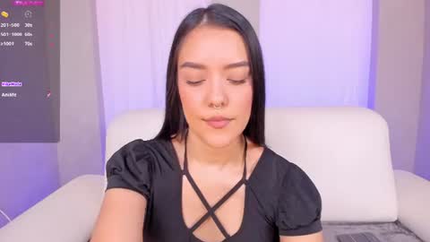 Lexie Thompson  online show from 25, 7, 2026