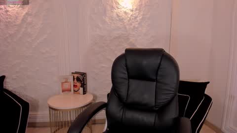 Lexie  online show from 21, 3, 2026