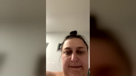 Snapshot of lexii132 chatting on 15, 5, 2026 SoloAfterDark online show from 15, 5, 2026