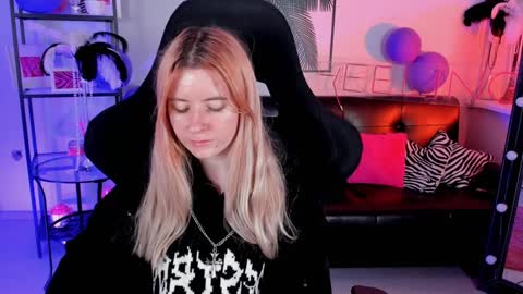 Lexi Wenford NO NUDE GODDESS online show from 19, 12, 2024