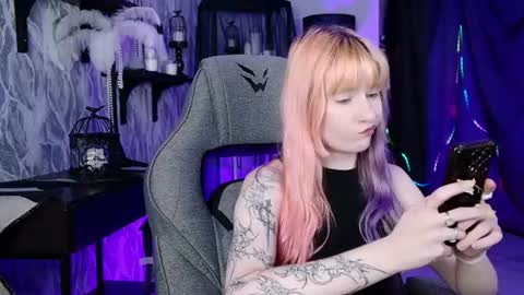 Snapshot of lexiwenford chatting on 8, 8, 2026 Lexi Wenford NO NUDE GODDESS online show from 8, 8, 2026