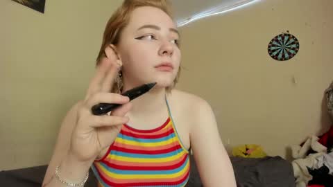 Snapshot of lexy_l0vy chatting on 4, 6, 2026 LexxxY online show from 4, 6, 2026