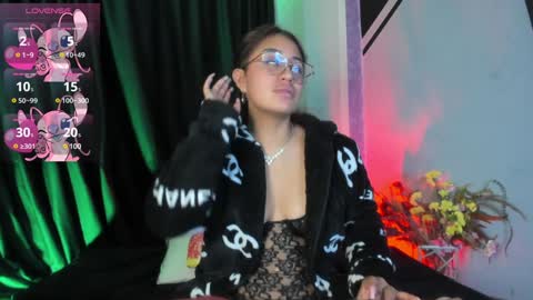 Snapshot of leyla_collins chatting on 9, 1, 2025 online show from 9, 1, 2025