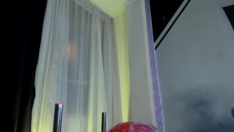 Snapshot of leyla_collins chatting on 24, 1, 2025 online show from 24, 1, 2025