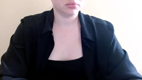 Snapshot of leyla_le chatting on 25, 7, 2026 Leyla online show from 25, 7, 2026