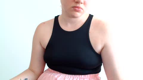 Snapshot of leyla_le chatting on 30, 7, 2026 Leyla online show from 30, 7, 2026