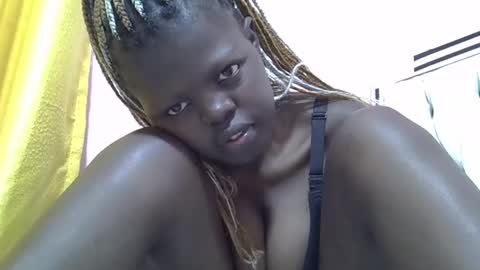laylani69 online show from 28, 2, 2025