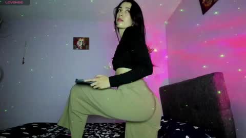 Snapshot of leynamadrigal chatting on 12, 2, 2025 Leyna online show from 12, 2, 2025