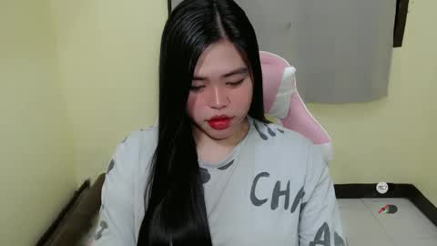 Snapshot of lhara_cumming chatting on 3, 3, 2025 LHARA online show from 3, 3, 2025