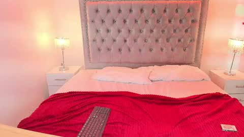 Lia  online show from 27, 9, 2025