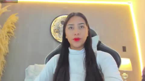 Snapshot of lia_banner chatting on 23, 10, 2025 L I A online show from 23, 10, 2025