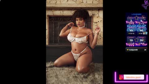 Snapshot of lia_daniiels01 chatting on 8, 1, 2025 V A L online show from 8, 1, 2025