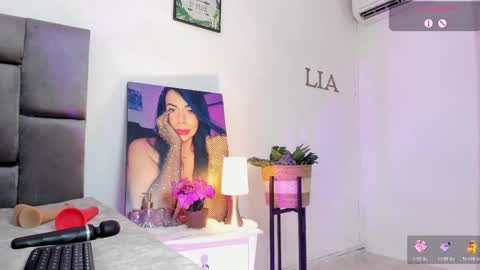 Lia Jhonson online show from 3, 6, 2026