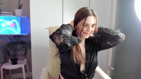 Snapshot of lia_lil chatting on 16, 9, 2025 Lia online show from 16, 9, 2025