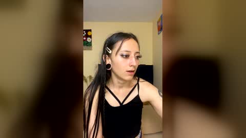 Snapshot of lia_queen610 chatting on 13, 1, 2026 Little Queen Lia online show from 13, 1, 2026