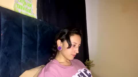 Snapshot of lia_queen610 chatting on 16, 2, 2026 Little Queen Lia online show from 16, 2, 2026