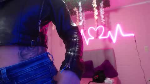 Lia online show from 17, 12, 2025