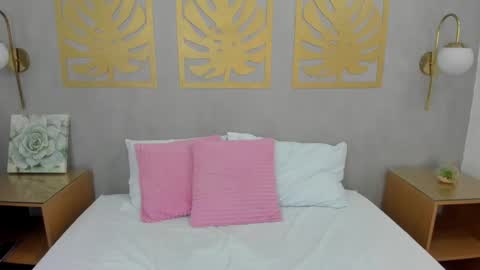 Lia  online show from 6, 2, 2025