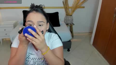 Lia  online show from 8, 1, 2026