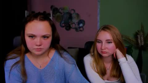 Lia online show from 5, 10, 2025