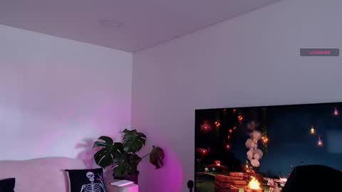 Liaa  online show from 14, 9, 2025