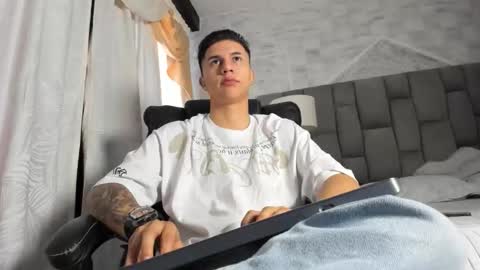 Liam Smith online show from 11, 10, 2025