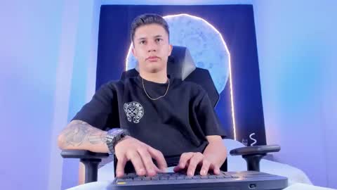 Liam Smith online show from 9, 11, 2025