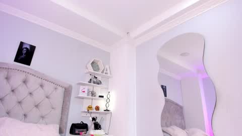 Lia online show from 2, 12, 2024