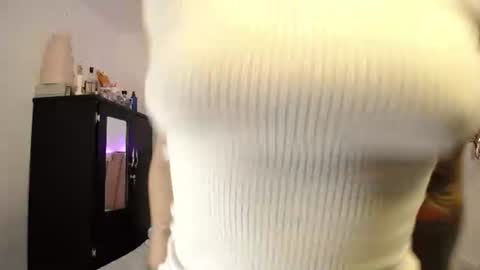 Snapshot of liahdiaz_ chatting on 6, 7, 2026 liahdiaz_ online show from 6, 7, 2026