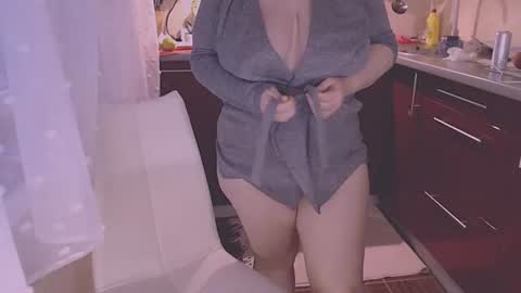 Snapshot of liahsofty chatting on 12, 7, 2026 miss Lia colection for travel online show from 12, 7, 2026