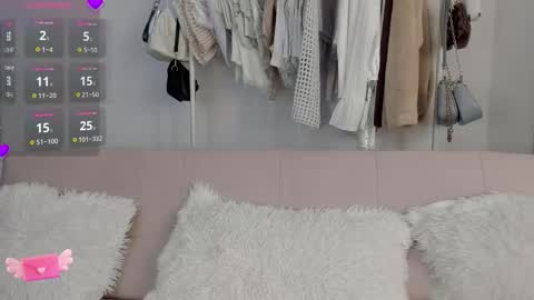 Snapshot of liajohnsons_ chatting on 5, 3, 2026 Lia Johnsons online show from 5, 3, 2026