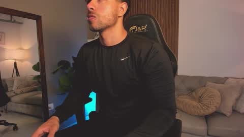 Liam Collins online show from 16, 3, 2026