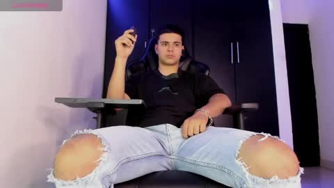 Liam online show from 7, 4, 2026