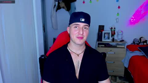 Snapshot of liam_oficial chatting on 13, 12, 2024 liam online show from 13, 12, 2024