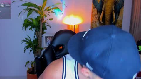 Snapshot of liam_oficial chatting on 9, 2, 2025 liam online show from 9, 2, 2025