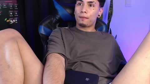 Snapshot of liam_ruiz_ chatting on 5, 10, 2025 Liam online show from 5, 10, 2025