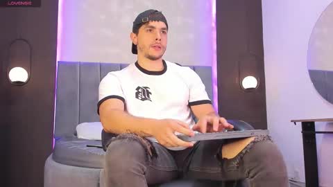 Liam online show from 10, 11, 2025