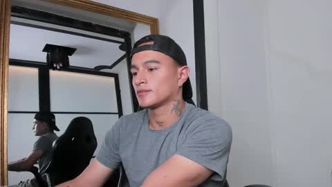 Snapshot of liamdeep_ chatting on 2, 10, 2025 LiamDeep online show from 2, 10, 2025