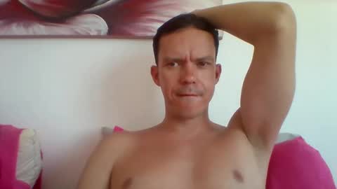 Snapshot of liamrosezn chatting on 15, 12, 2024 LiamRose online show from 15, 12, 2024