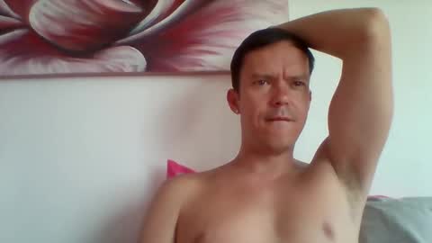 Snapshot of liamrosezn chatting on 1, 1, 2025 LiamRose online show from 1, 1, 2025