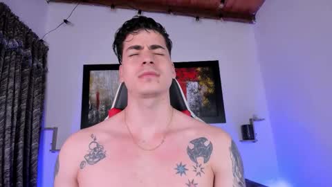 Snapshot of liamwyatt_ chatting on 2, 10, 2025 liamwyatt_ online show from 2, 10, 2025