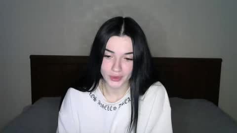 liana_diva online show from 2, 2, 2025